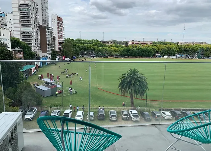 Frente al Polo Apartments. Cañitas